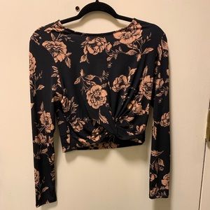 Forever 21 Tops - Forever 21 cropped top Forever 21 Tops - Forever 21 cropped top